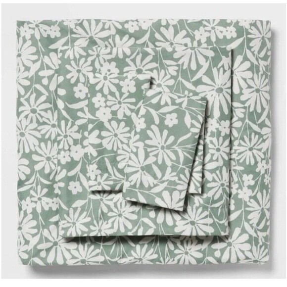 Room Essentials Twin/XL Twin Microfiber Green/white Floral Sheet Set NEW!! - Picture 1 of 8